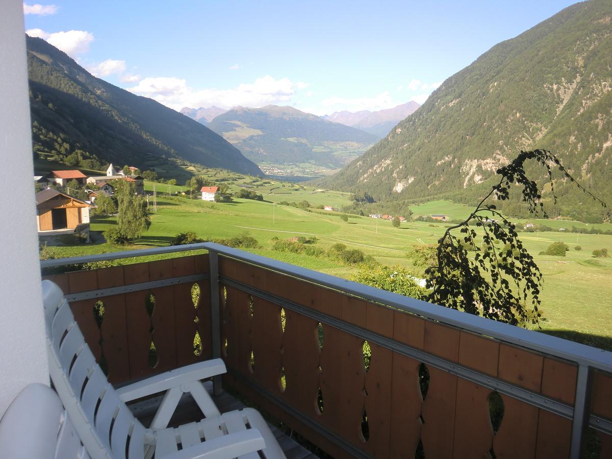 Hotel Chavalatsch Tubre Exterior foto